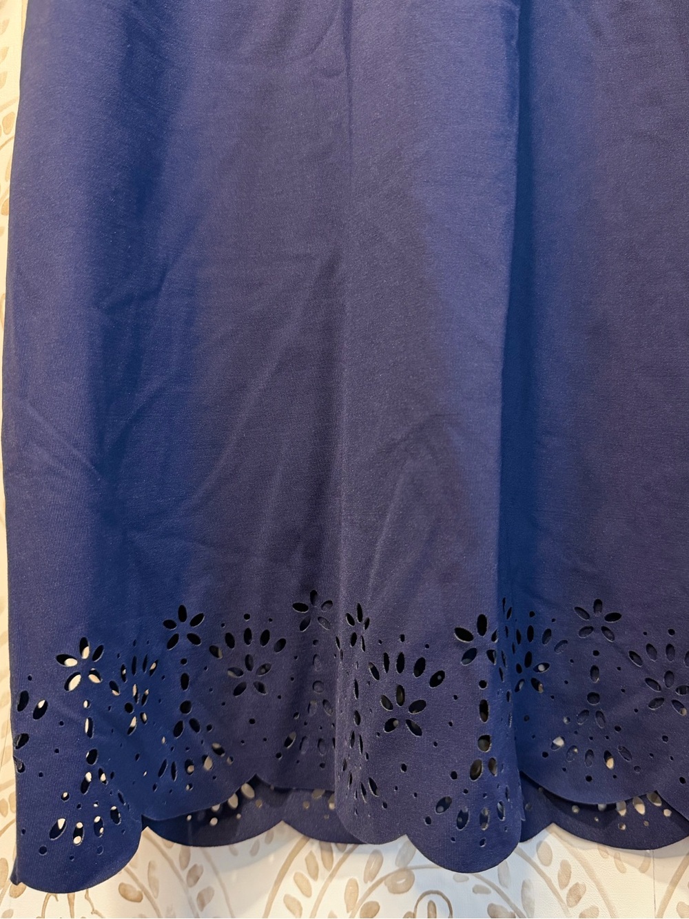 Lands’ End Navy Blue Shift Dress with Eyelet Cutout Details size Small (6-8) - Picture 2 of 8